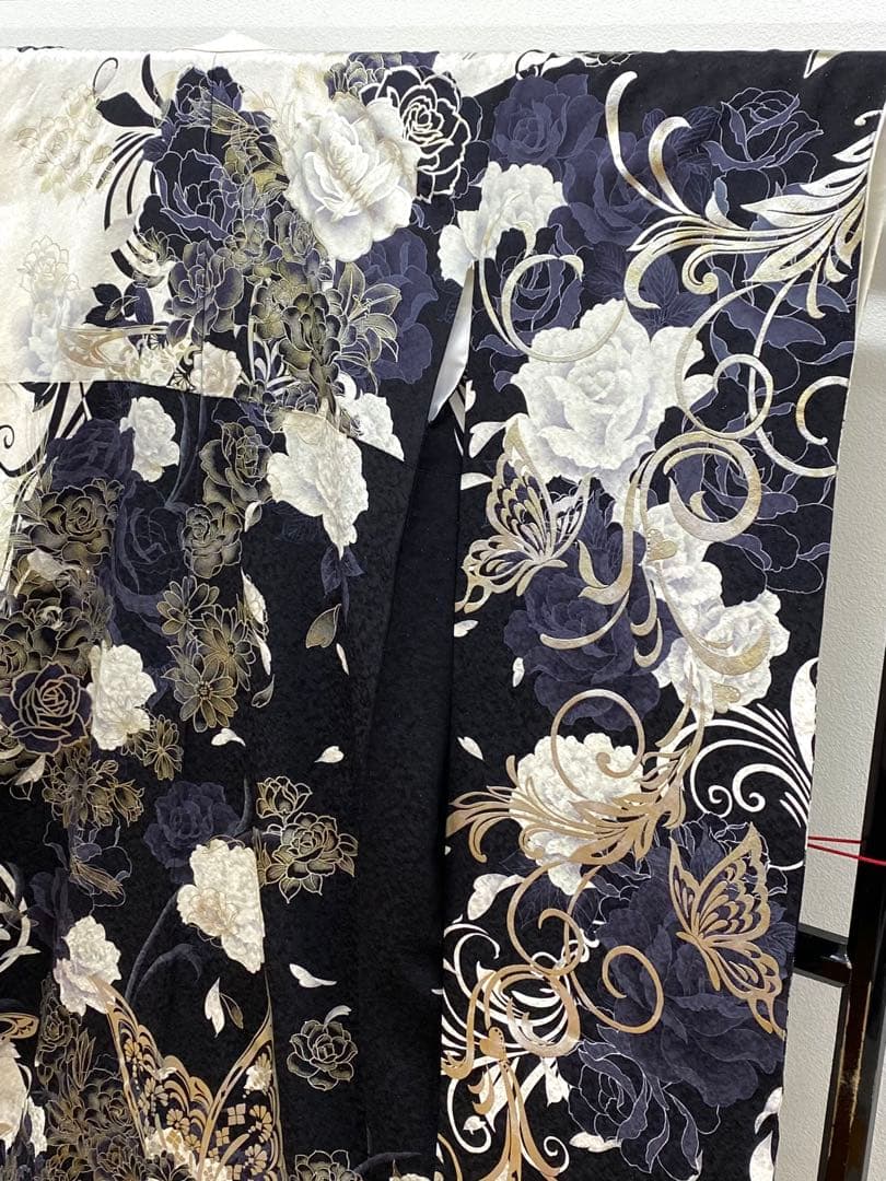 振袖 豪華 刺繍 金彩 紋意匠 薔薇尽くし 身丈160cm 撥水加工済