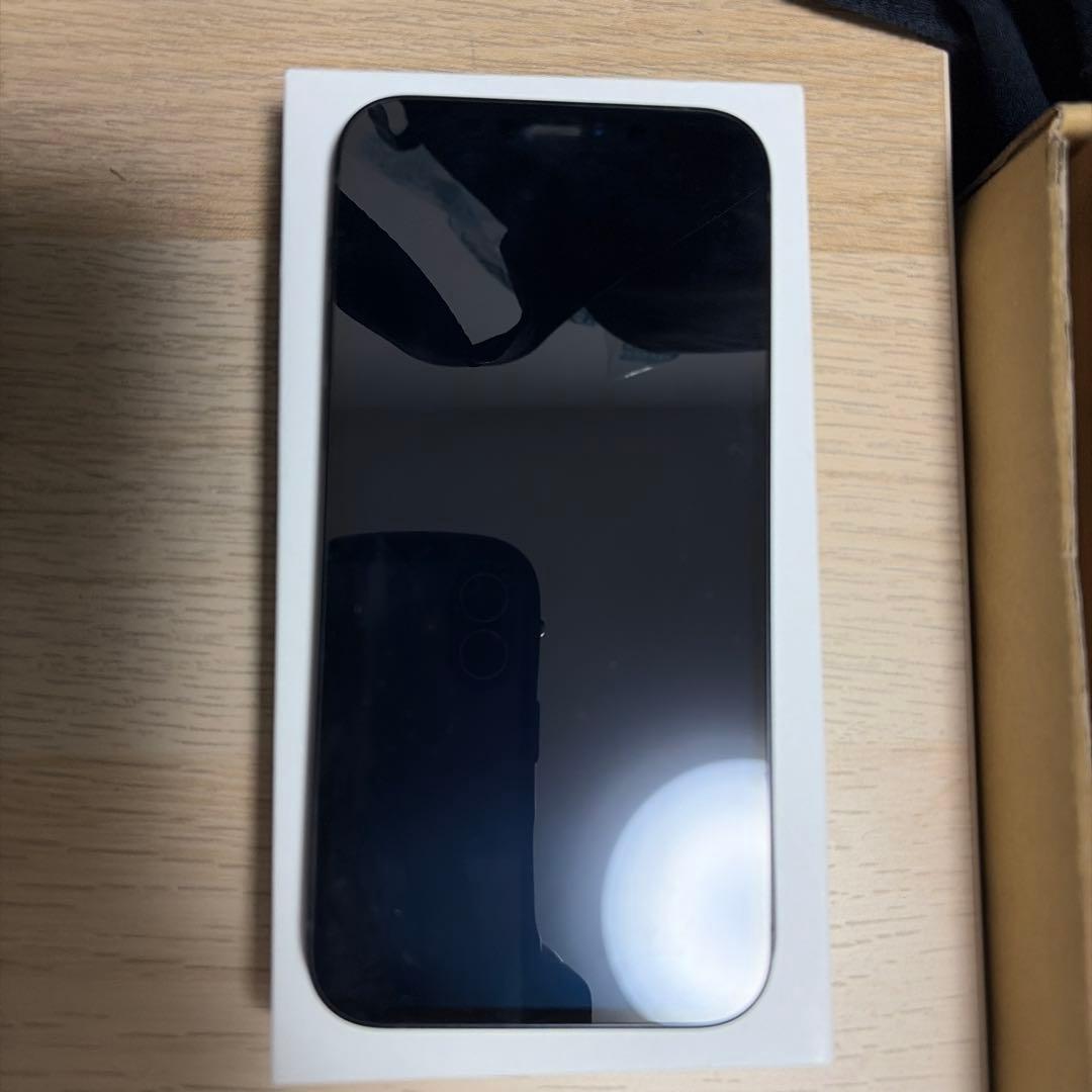 iPhone12黒128GB本体 箱・lightningケーブル付属