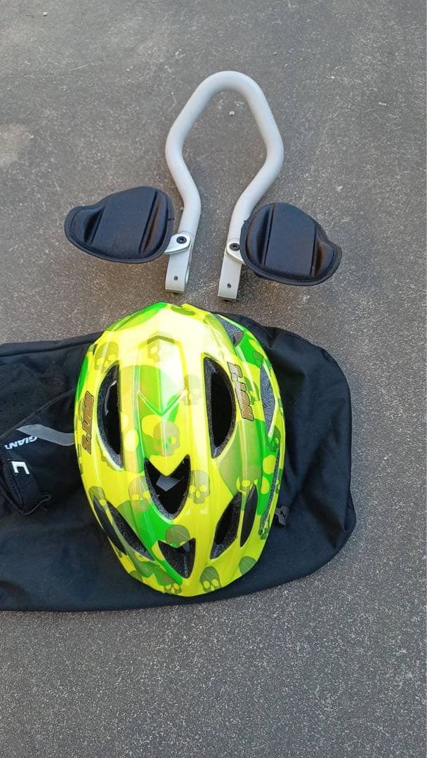 ロードバイク　NEW BALANCE Jr. TAJ24　ヘルメット付