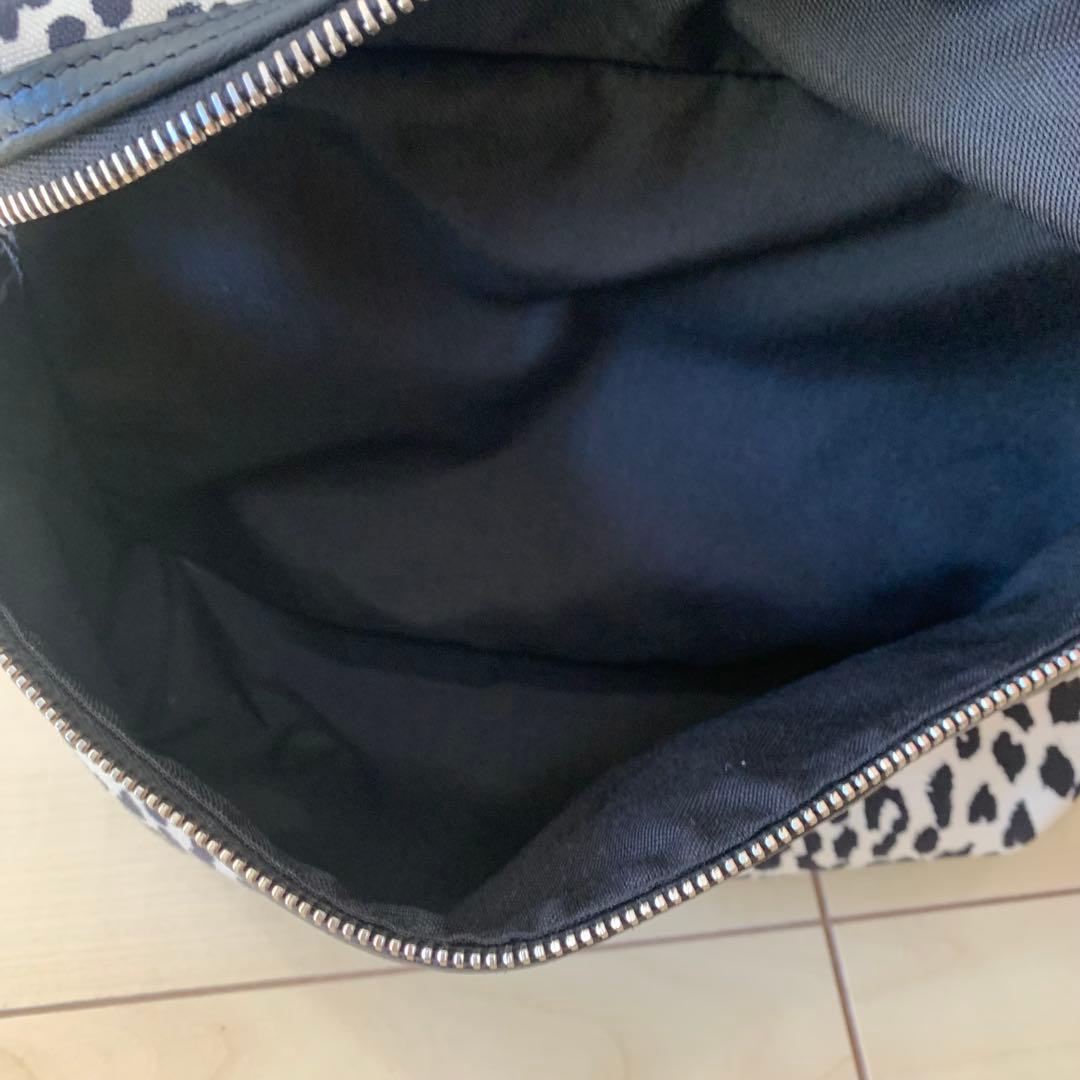 SAINT LAURENT ベイビーキャット柄バックパック