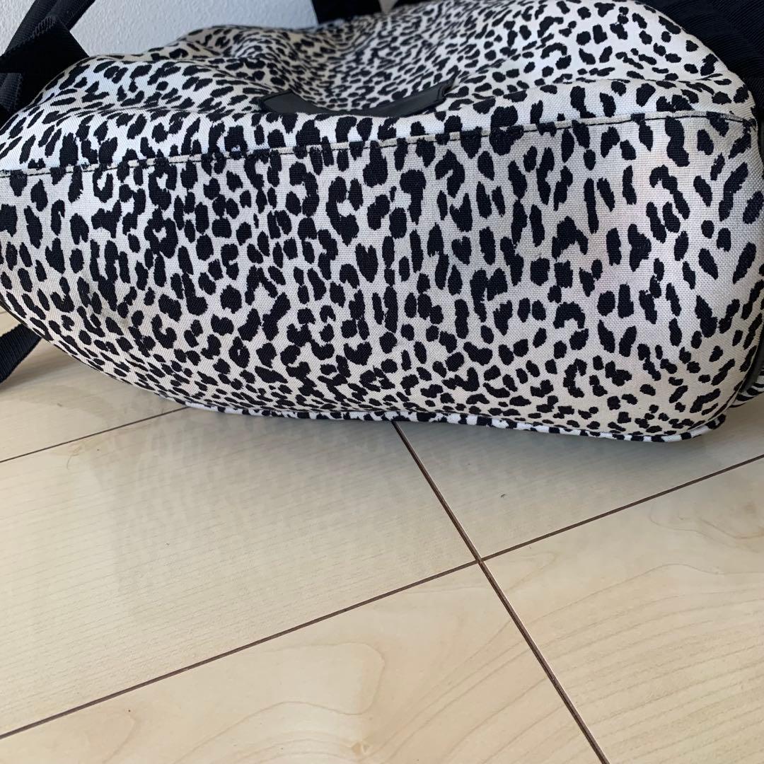 SAINT LAURENT ベイビーキャット柄バックパック