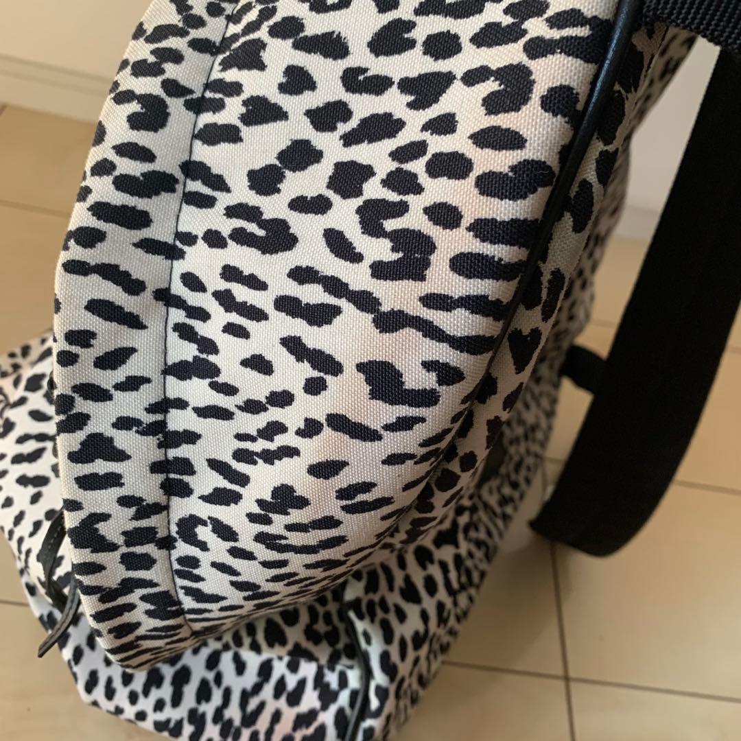 SAINT LAURENT ベイビーキャット柄バックパック