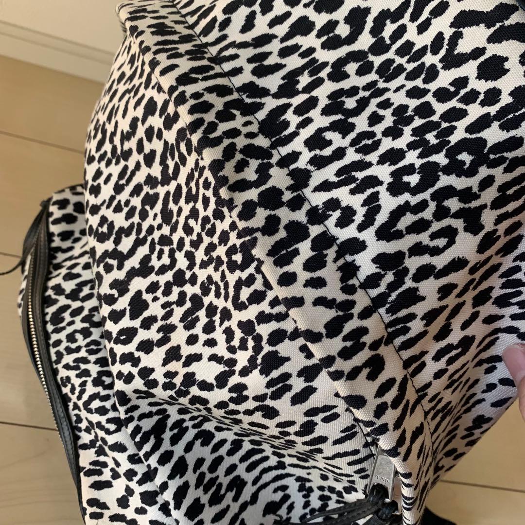 SAINT LAURENT ベイビーキャット柄バックパック