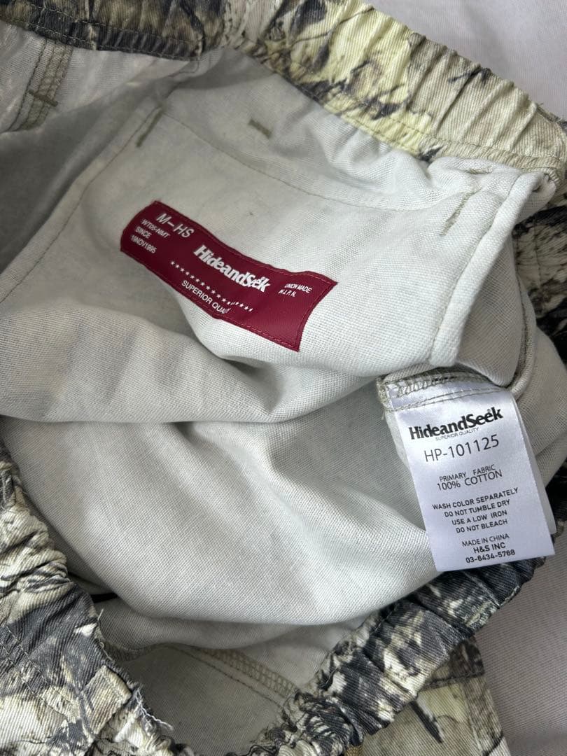 HIDE AND SEEK 迷彩カーゴパンツ　M 2025aw