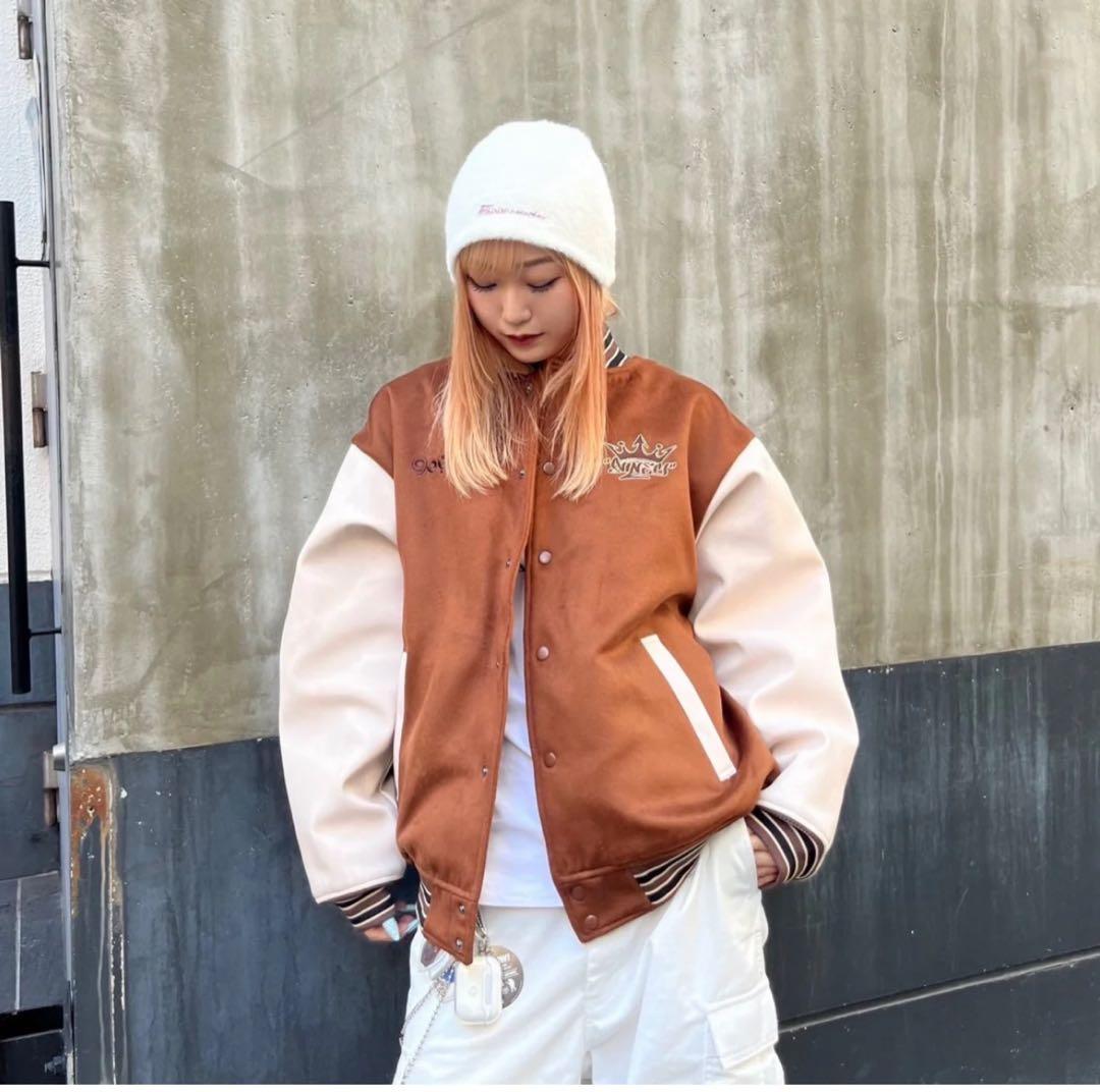 9090キングロゴクラシックスタジアムジャケット限定