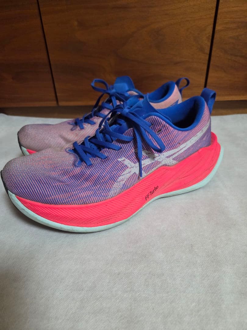 アシックス　ランニングシューズ スーパーブラスト SUPERBLAST 27