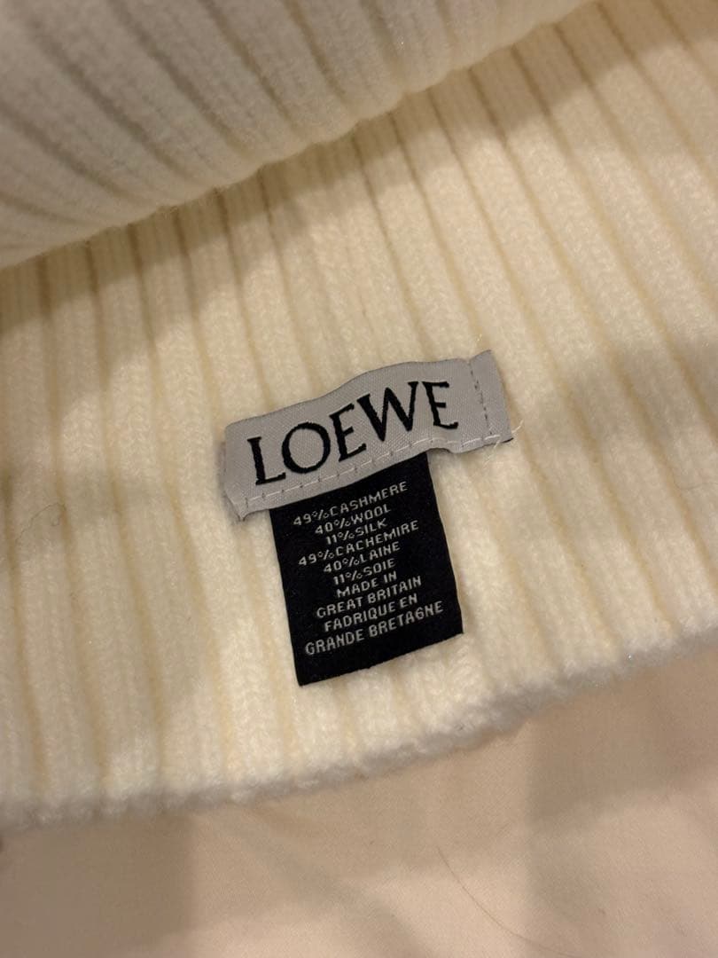 LOEWE ホワイト ニット帽