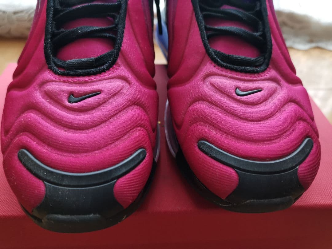 NIKE エアマックス720　⭐️値下げ