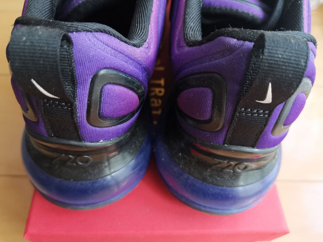 NIKE エアマックス720　⭐️値下げ