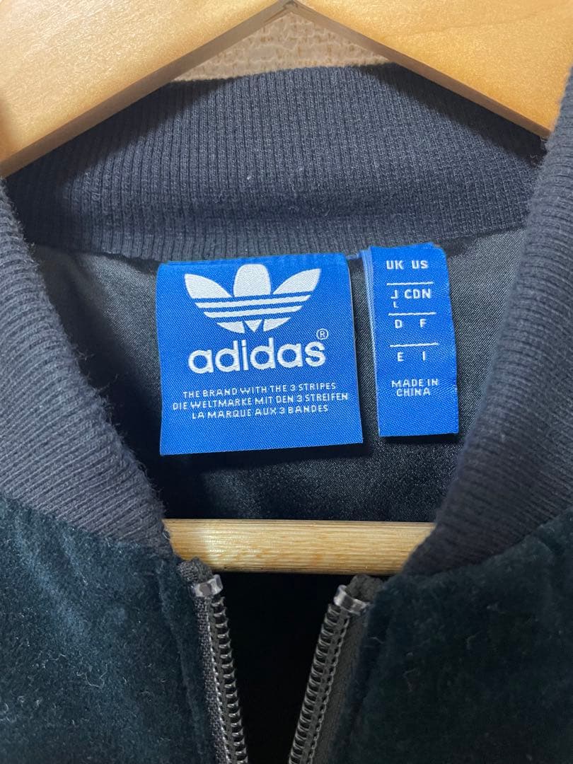 アディダス ジャージ ベロア 上下セット