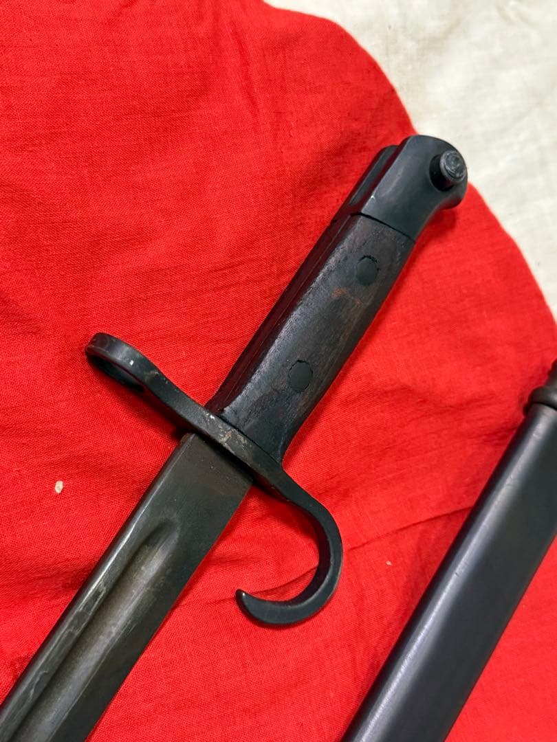 古い物で詳細不明‼️日本軍三十年式銃剣と鞘★鉄製❗️レプリカ？訓練用？刃無し模造刀‼️