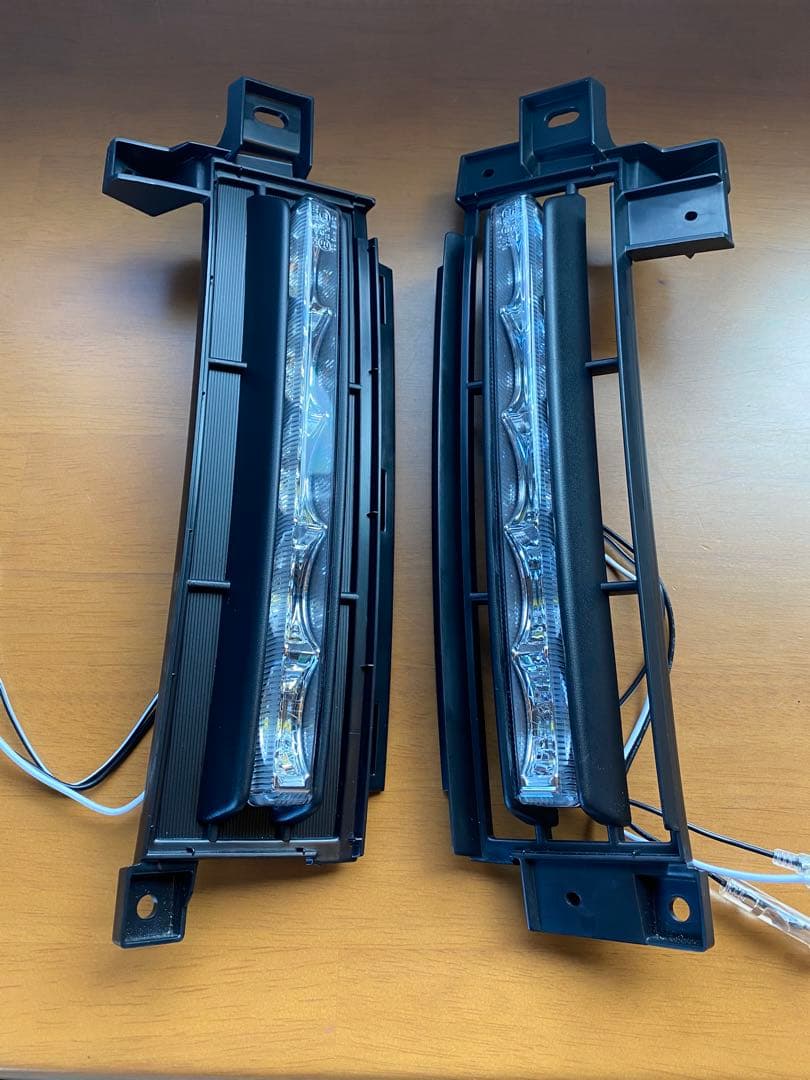 デリカD5 デイライト/ LED デイランプ PIAA