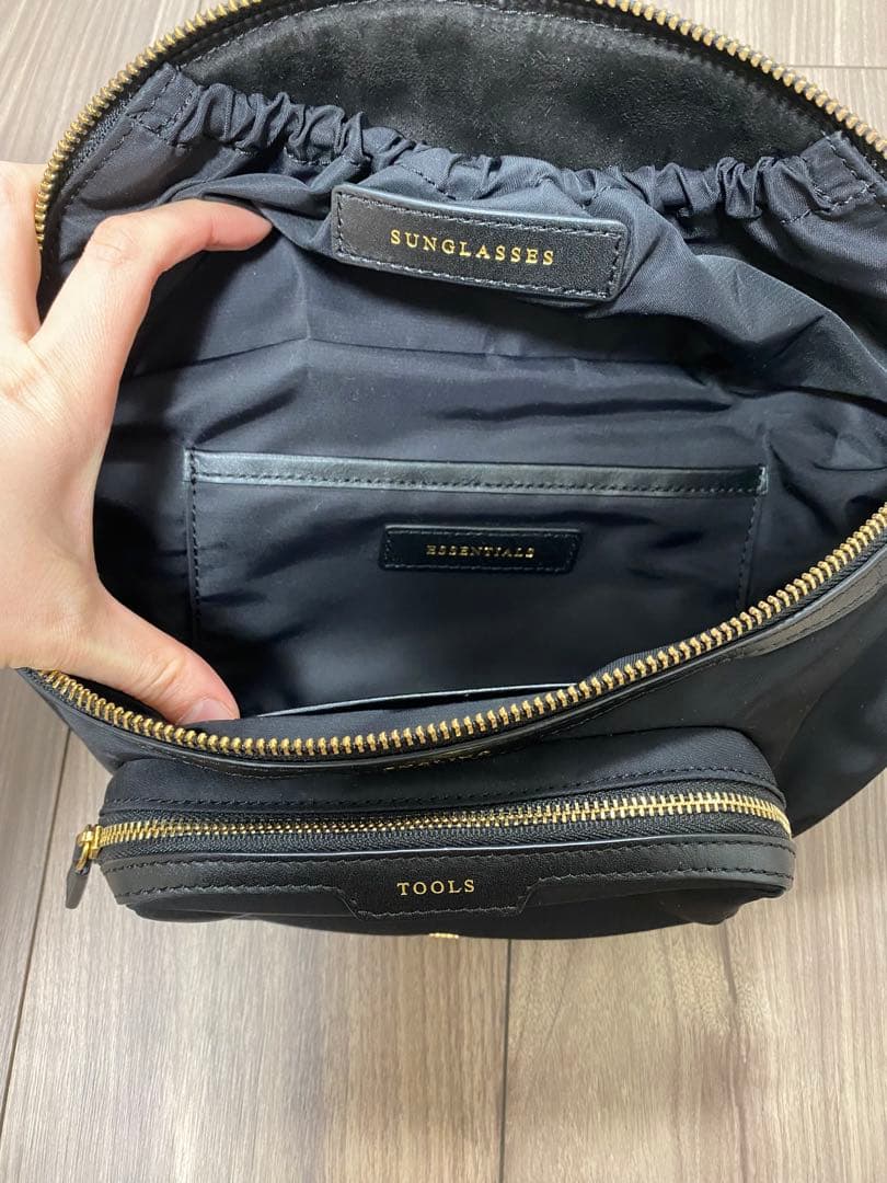 アニヤハインドマーチ　ボディバッグ　ウエストバッグ　ウエストポーチ