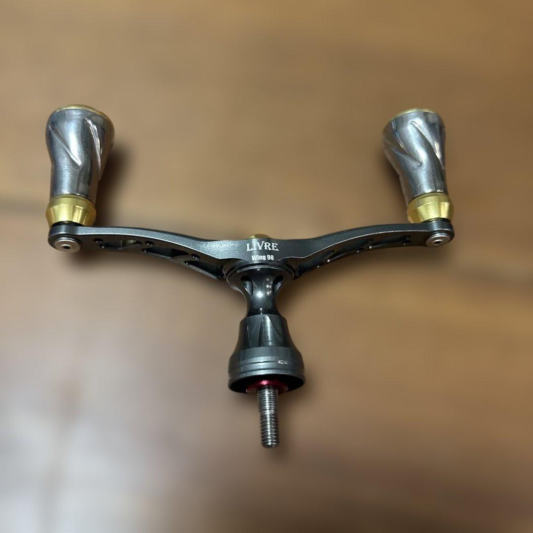 LIVRE Wing 98 ダブルハンドル　ガンメタ／ゴールド　※シマノ用