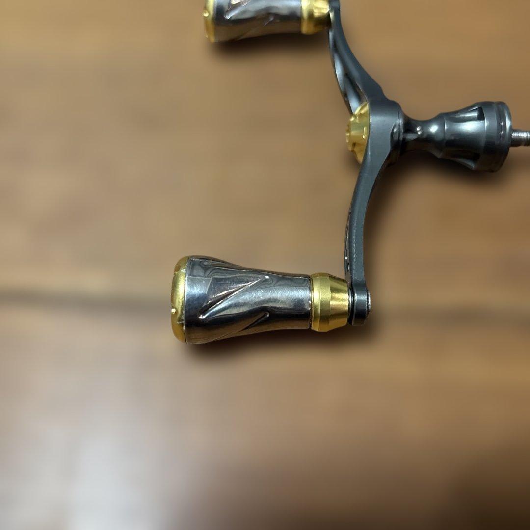 LIVRE Wing 98 ダブルハンドル　ガンメタ／ゴールド　※シマノ用