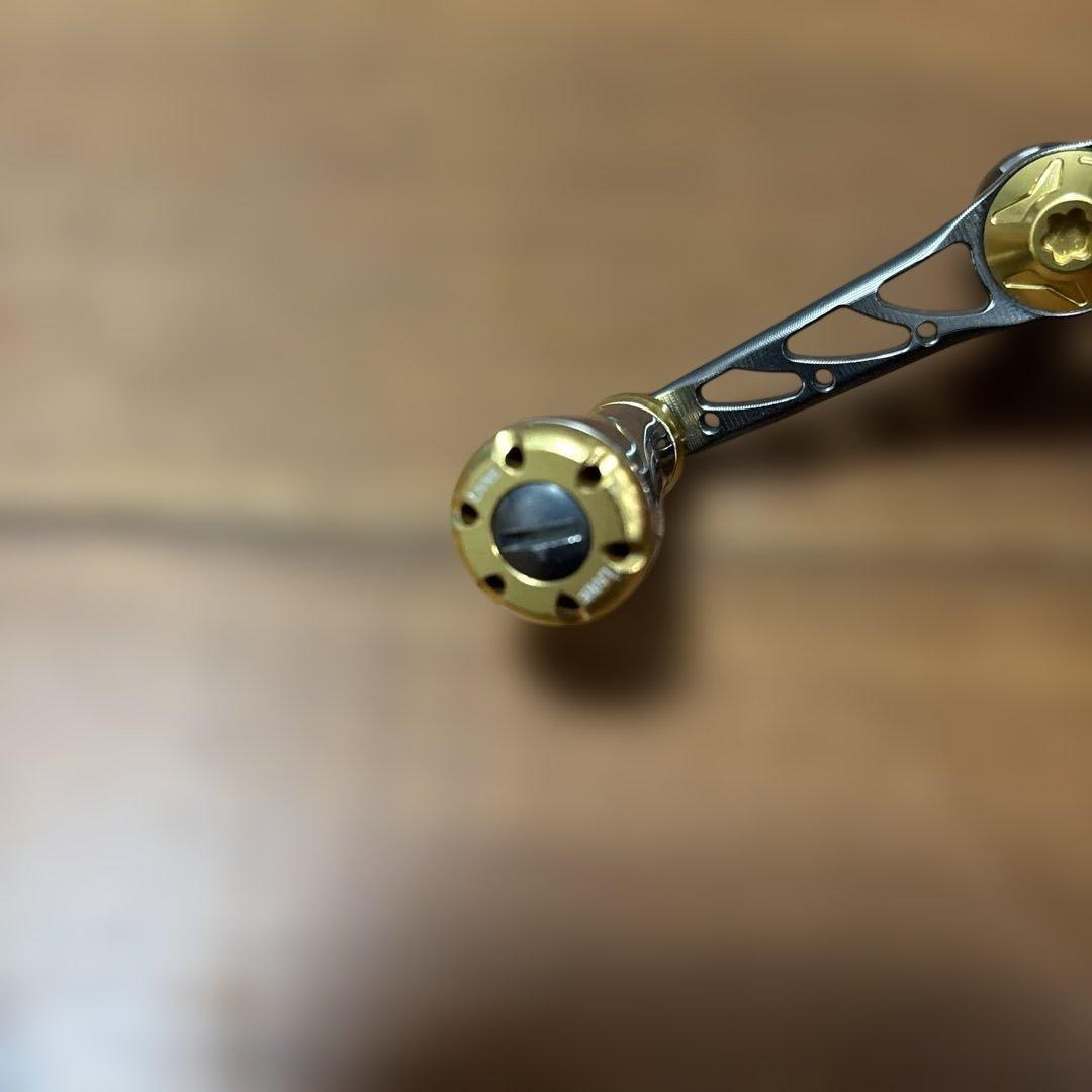 LIVRE Wing 98 ダブルハンドル　ガンメタ／ゴールド　※シマノ用