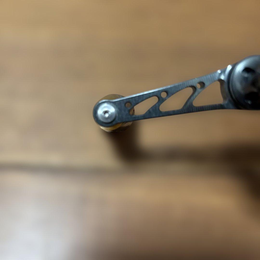 LIVRE Wing 98 ダブルハンドル　ガンメタ／ゴールド　※シマノ用