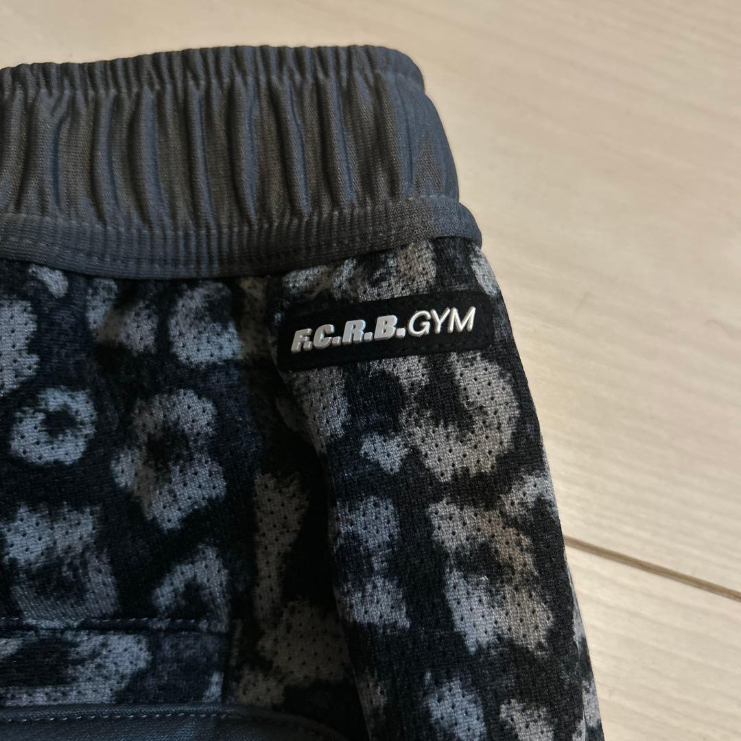 F.C.R.B.GYM フード付きジャケット ダークグレー