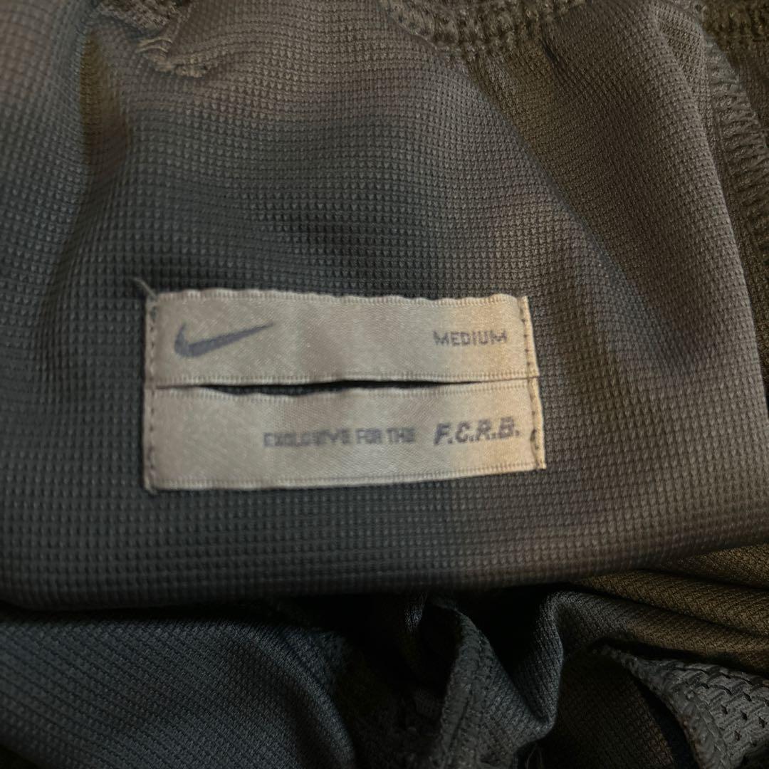 F.C.R.B.GYM フード付きジャケット ダークグレー