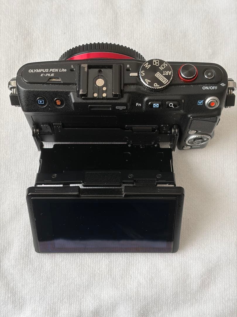 [ちゃんちゃんこ]OLYMPUS オリンパス PEN Lite E-PL6