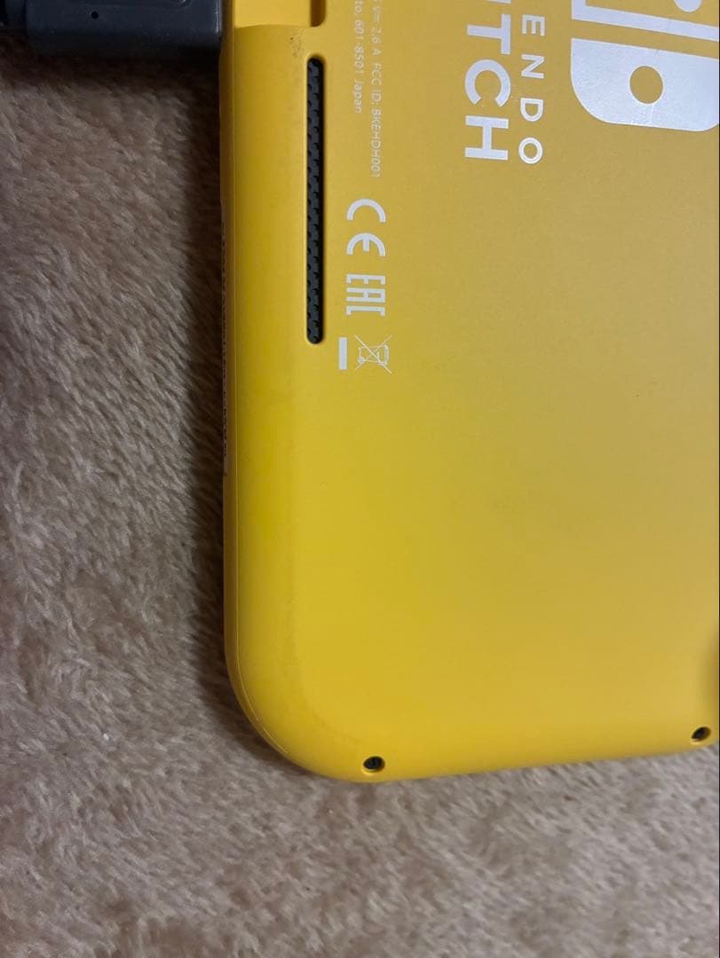 switch Lite イエロー