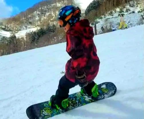 VOLCOM ジュニアスノーボードウェア上下セット