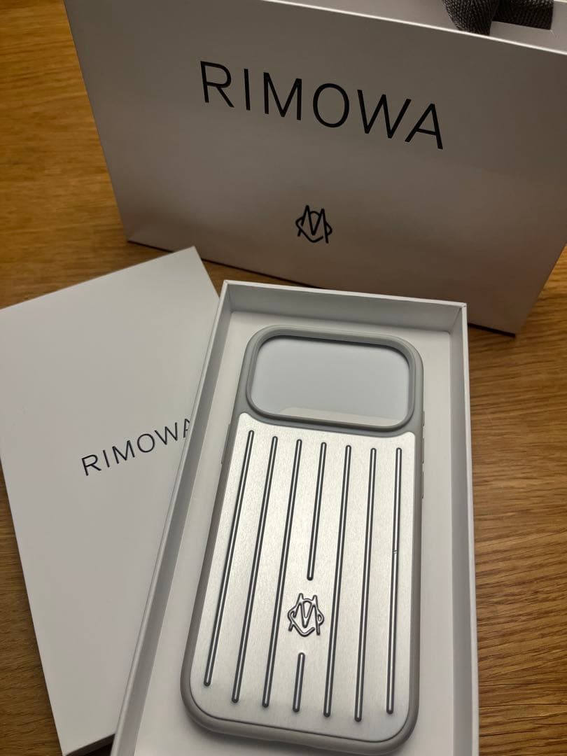購入レシート付き】RIMOWA iPhone17 Pro ケース アルミニウム