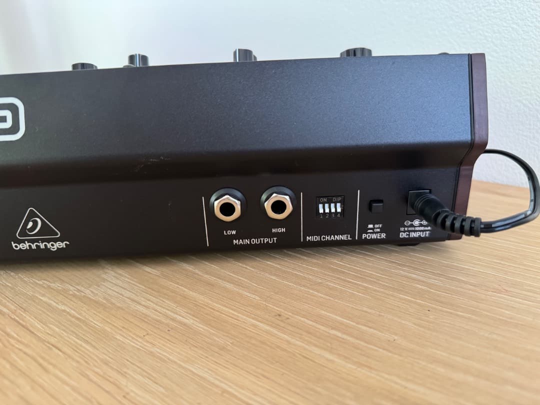 美品　Model D Behringer アナログ シンセサイザー