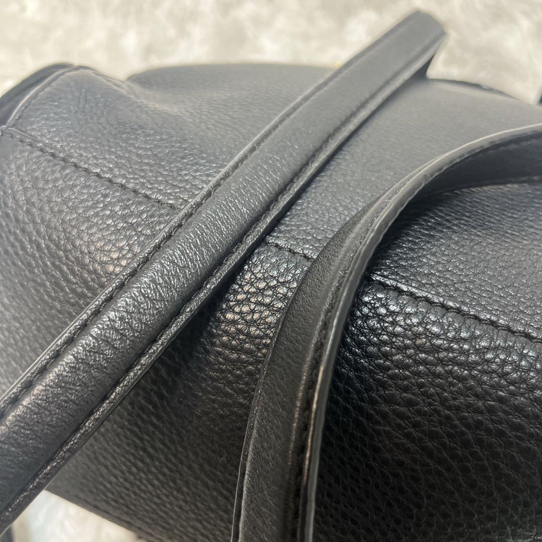 【美品】トリーバーチ　ロビンソン リュック タッセル レザー ブラック