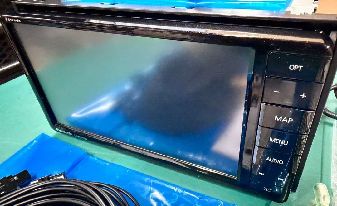 パナソニック 2DIN 200mmワイドフルセグナビ CN-RA04WD