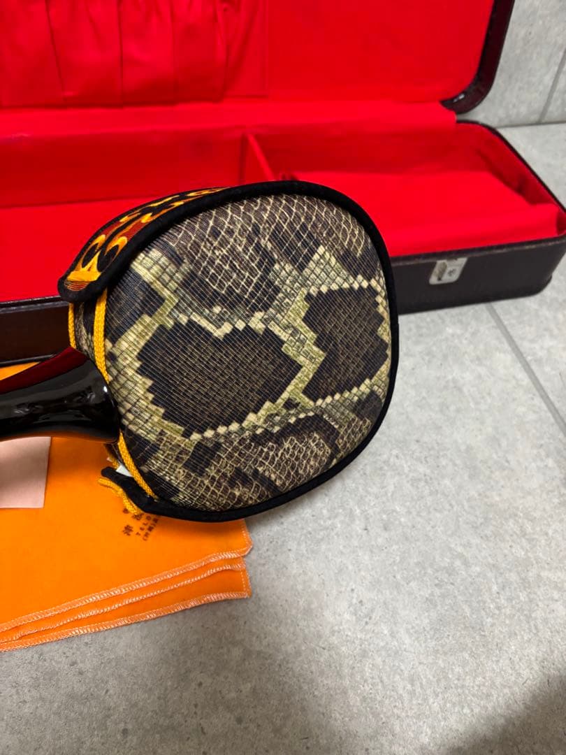 m*様 最終値下げ　希少　沖縄三線　ハードケース付き　弦楽器