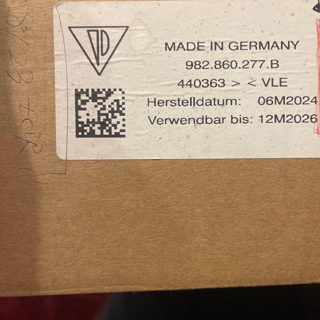 ポルシェ　982 GT4RS 純正消化器