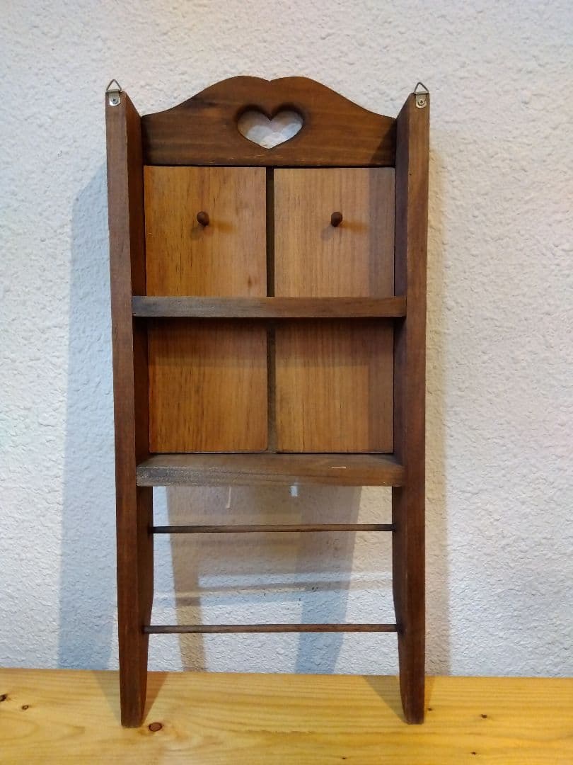 カントリー　ウォールシェルフ　ヴィンテージシェルフ　扉付