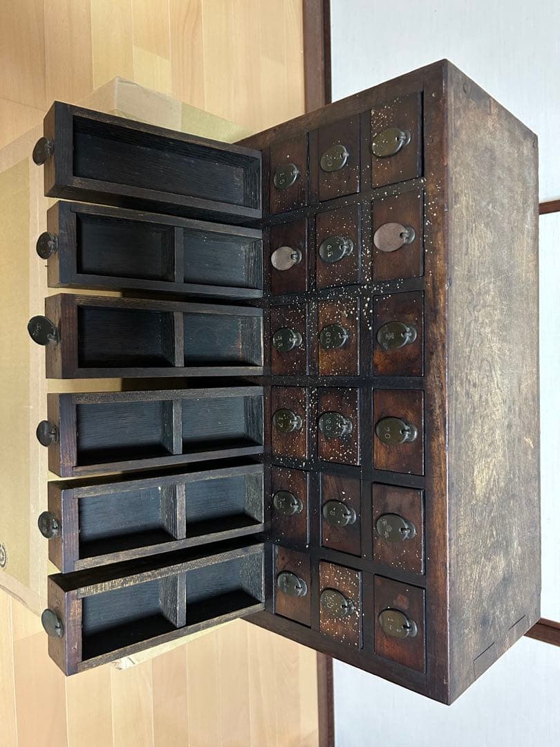 ち*み様 アンティーク　小引出し薬箪笥 昭和初期　木製小引き出し レア物