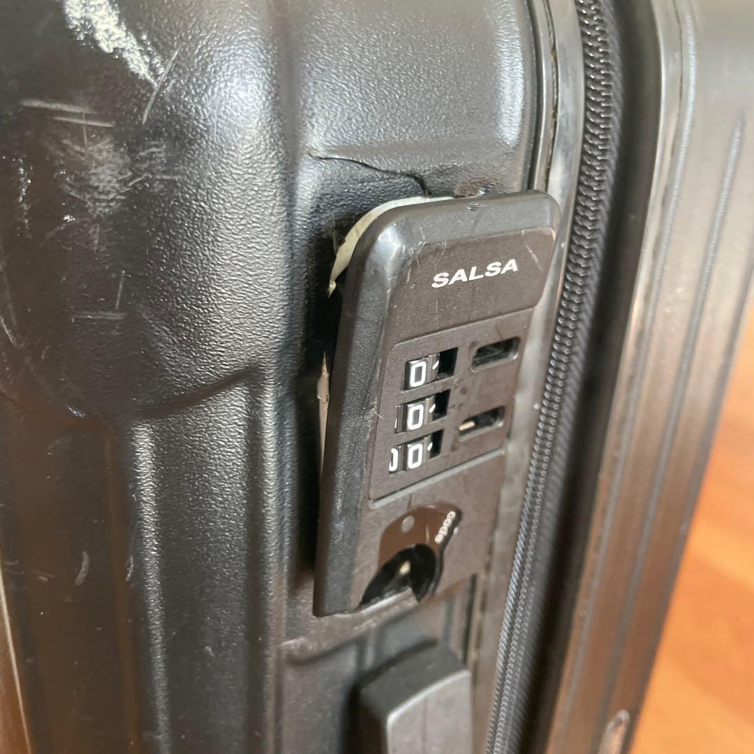 リモワ　ジャンク品　4輪　正規品　破損あり　部品取り