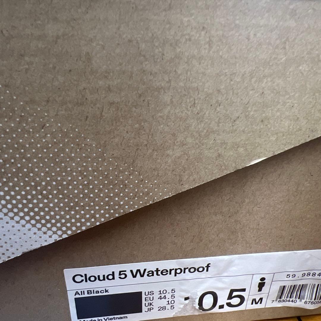 オン　ランニングシューズ　on Cloudsurfer5ブラック28.5CM