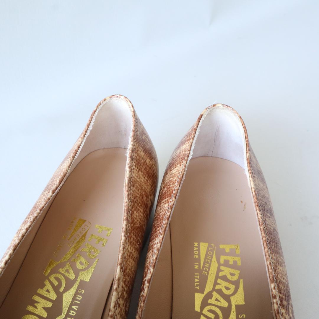未使用フェラガモ ガンチーニローファー ヘビ柄5C 22〜22.5cm