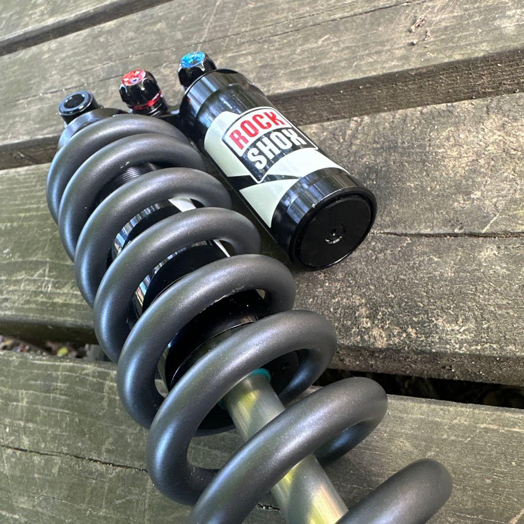 パーツ ROCKSHOX VIVID R2C USED