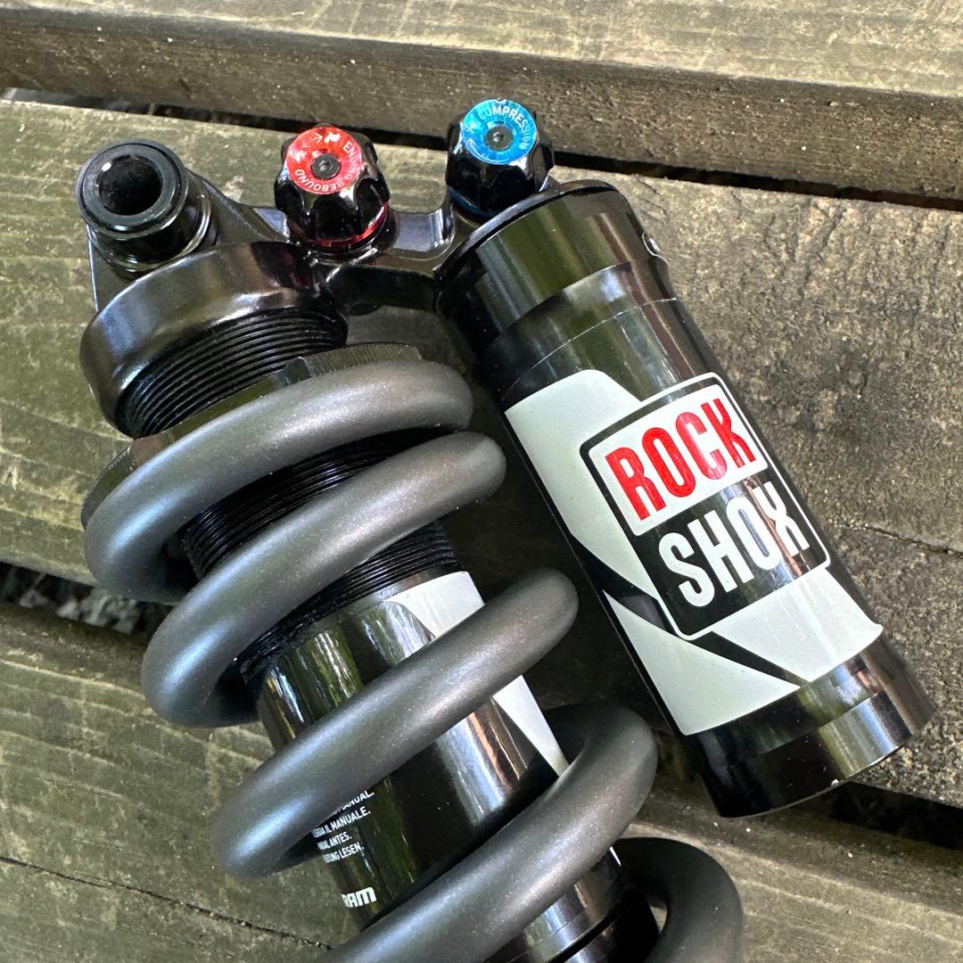 パーツ ROCKSHOX VIVID R2C USED