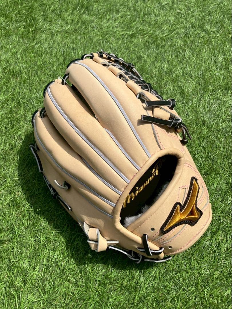ミズノプロ　硬式　オーダー　HAGA　村上　内野用　定価71,500円　グラブ