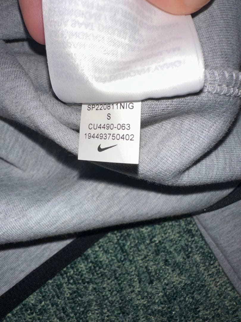 NIKE テックフリース　旧型 S