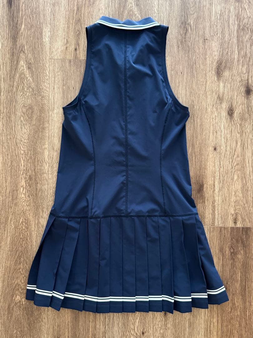 Wilson テニスワンピース + バイザー付き