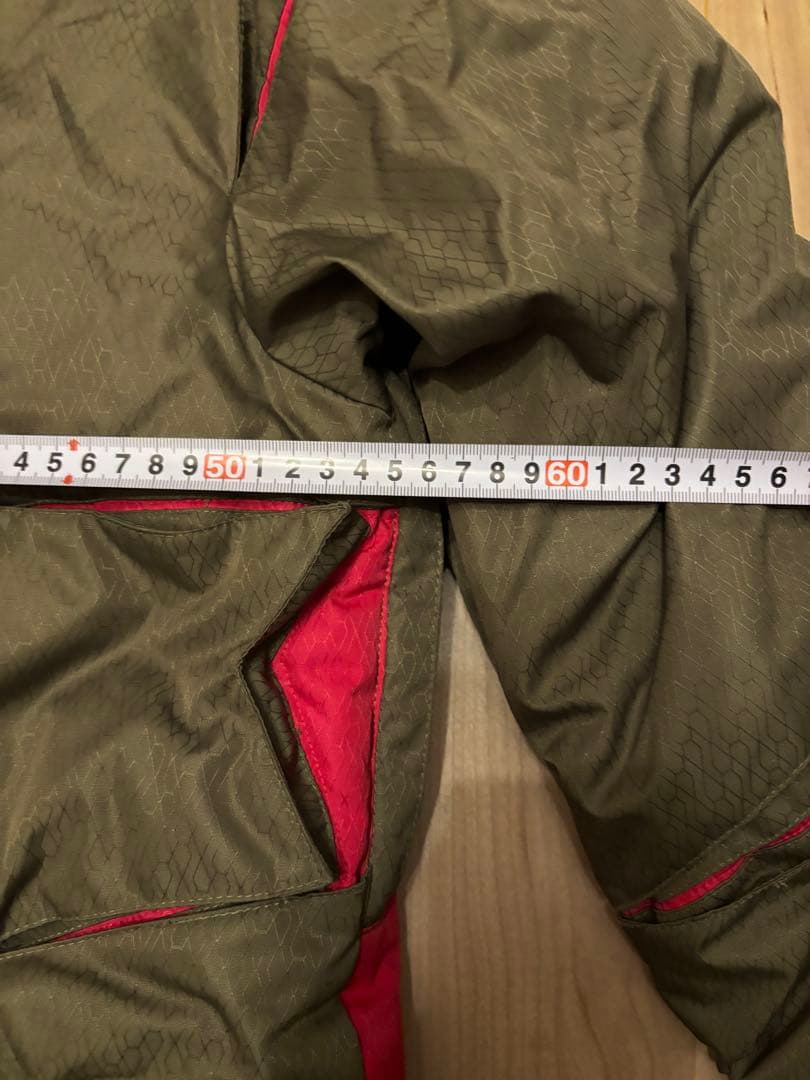 美品・ボルコム・スノーウェア・メンズ　ダウン　サイズM相当