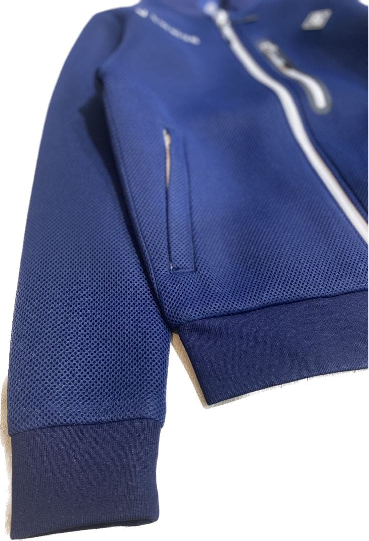 【新品】V12 レディース　ブルゾン　ネイビー　Mサイズ