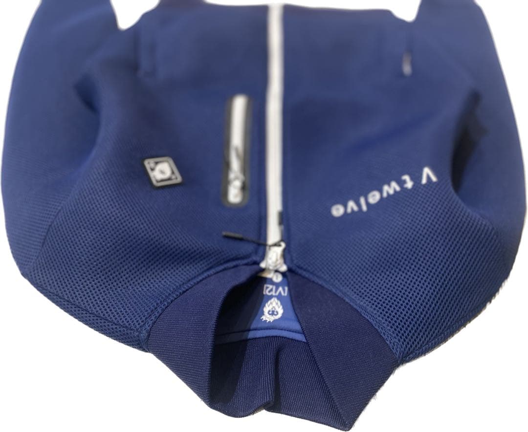 【新品】V12 レディース　ブルゾン　ネイビー　Mサイズ