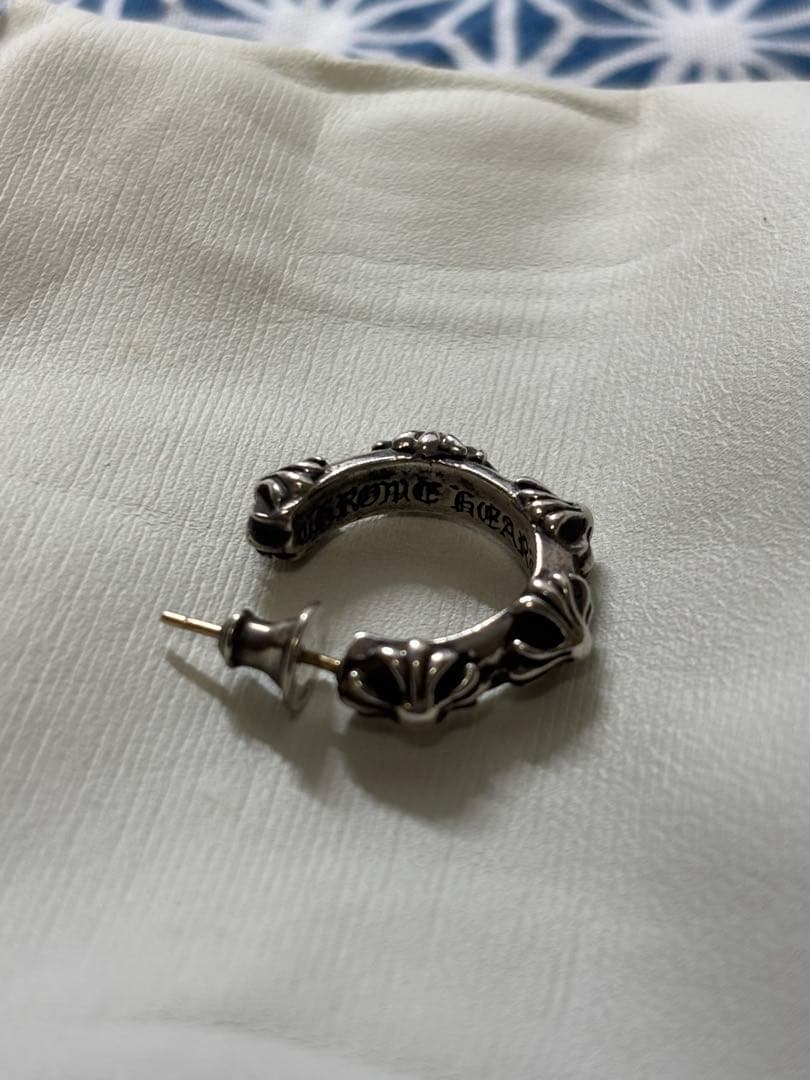 クロムハーツ クロスバンド フープ ピアス SV925