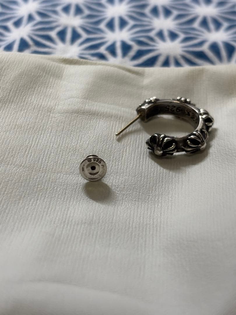 クロムハーツ クロスバンド フープ ピアス SV925