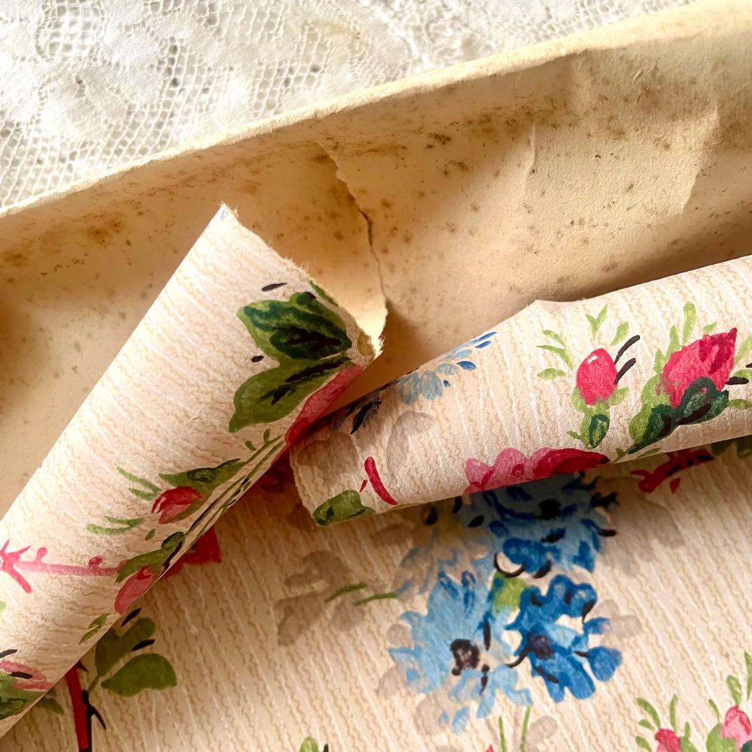 luビスケッツ　ローズ柄壁紙　ウォールペーパー　検フランスアンティーク