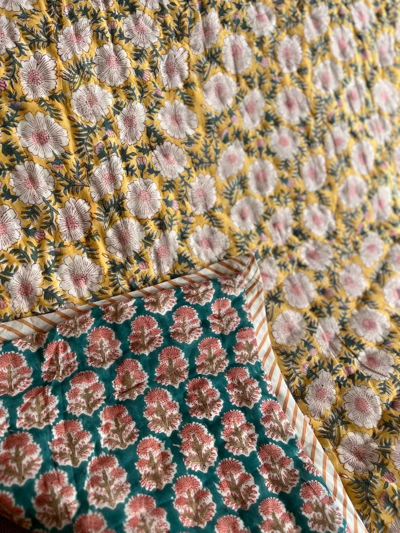 ハンドブロックプリントキルト　ベビーキルト