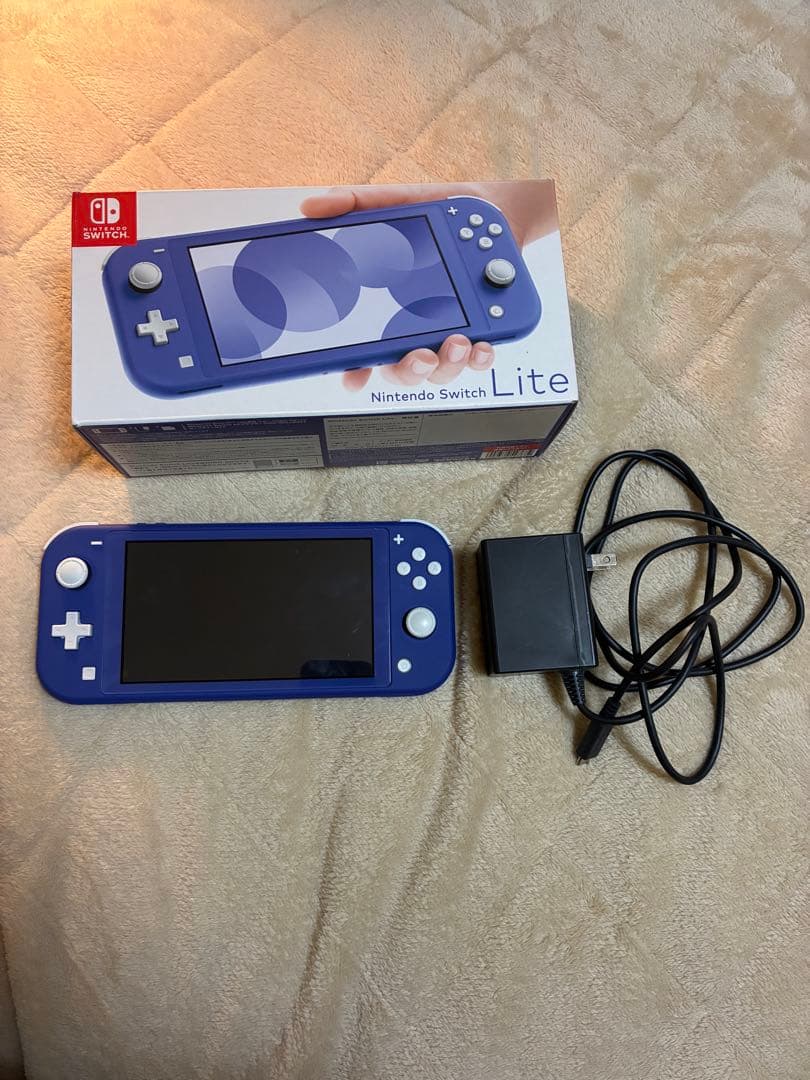 Nintendo Switch Lite ブルー 本体 箱 充電器付き